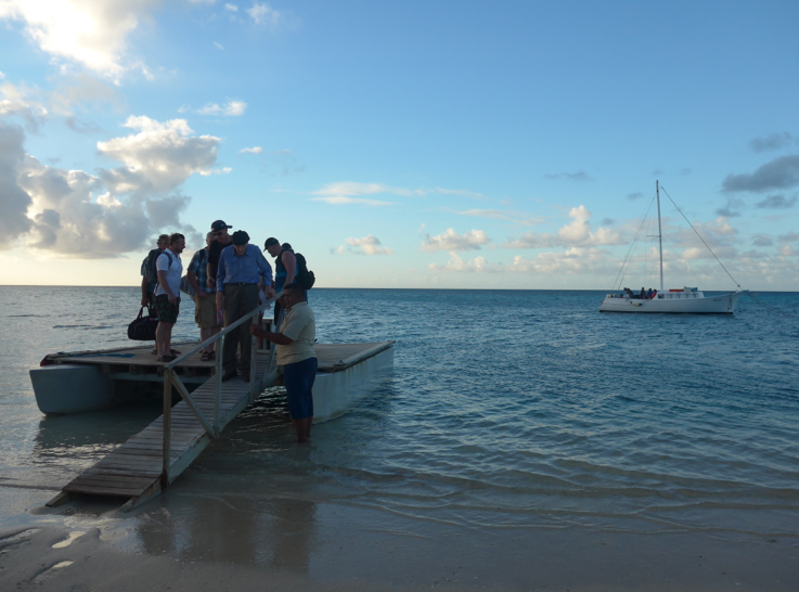 Landing on Fafá via motorized platform and gangway.